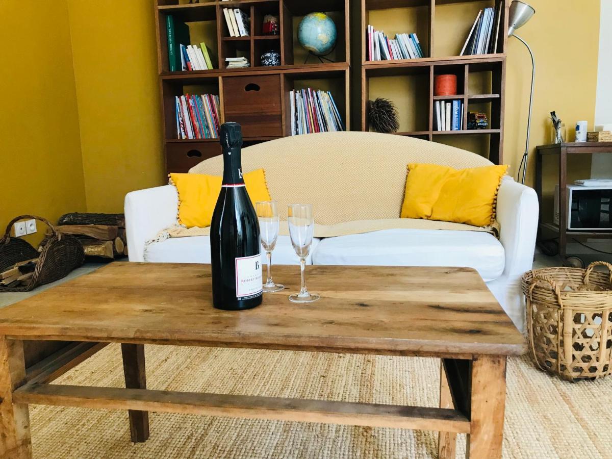 Ferme St Pierre Suite avec chambre et salon privé Chabeuil Exterior foto