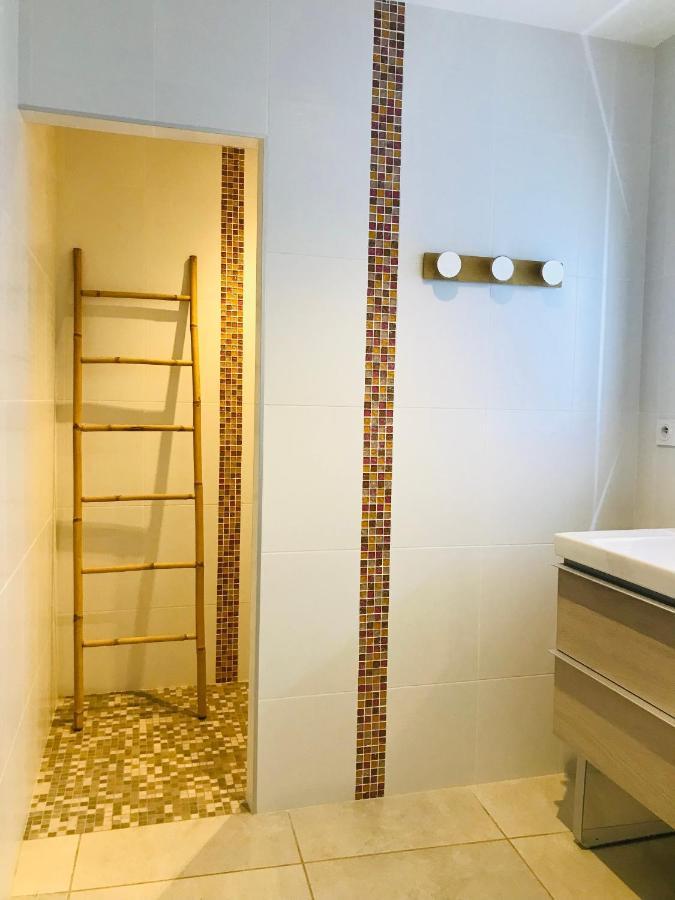 Ferme St Pierre Suite avec chambre et salon privé Chabeuil Exterior foto
