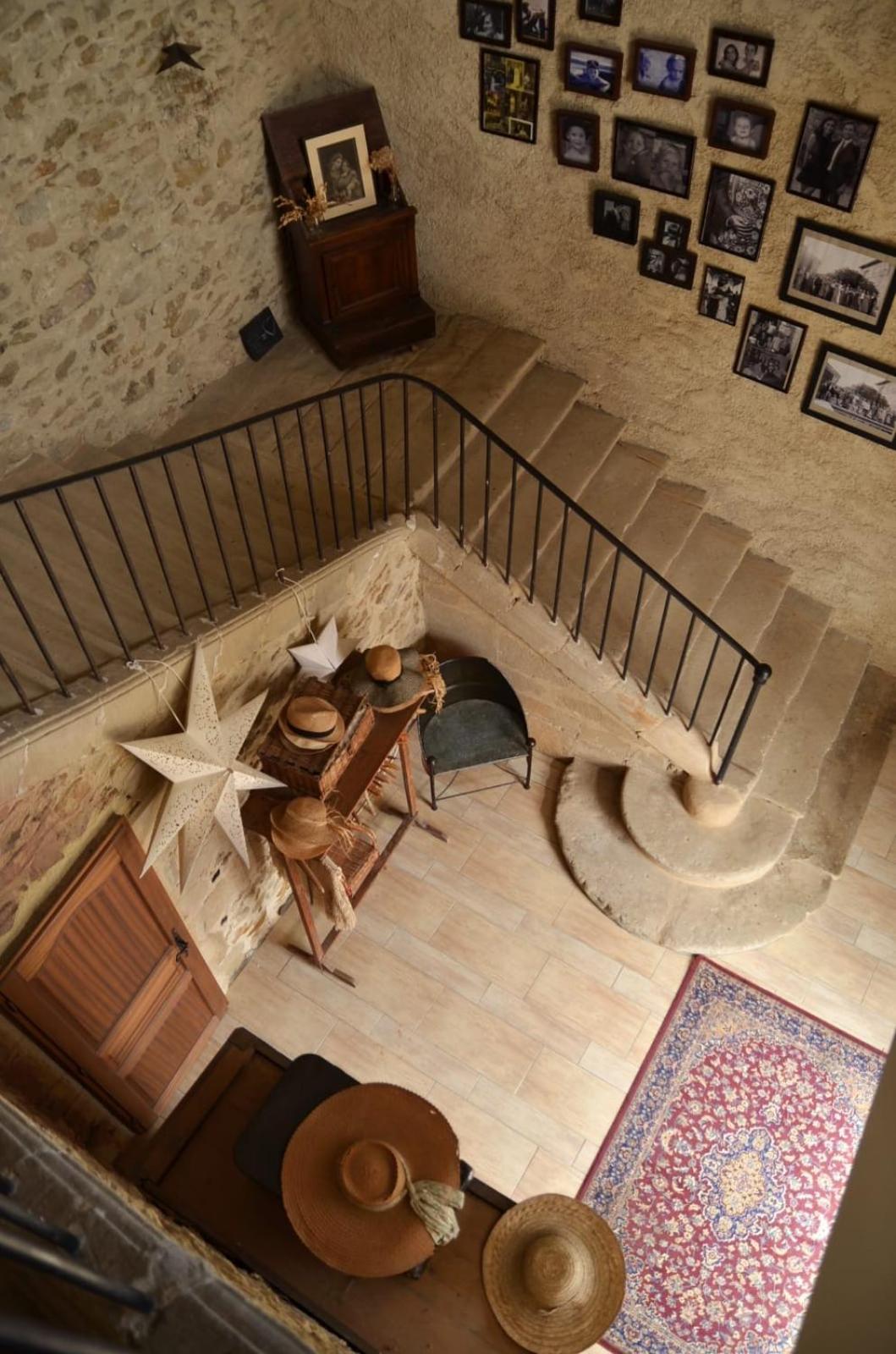 Ferme St Pierre Suite avec chambre et salon privé Chabeuil Exterior foto