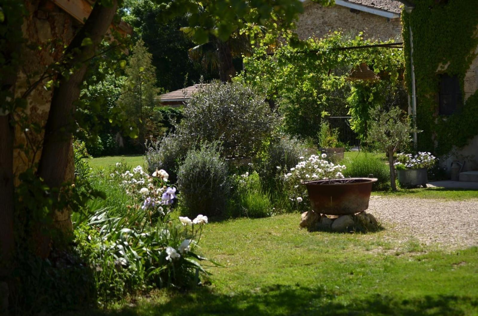 Ferme St Pierre Suite avec chambre et salon privé Chabeuil Exterior foto
