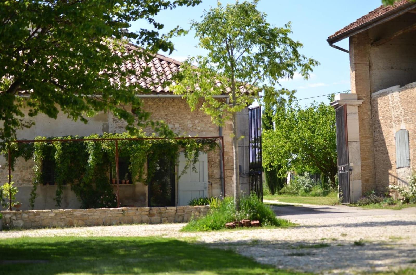 Ferme St Pierre Suite avec chambre et salon privé Chabeuil Exterior foto